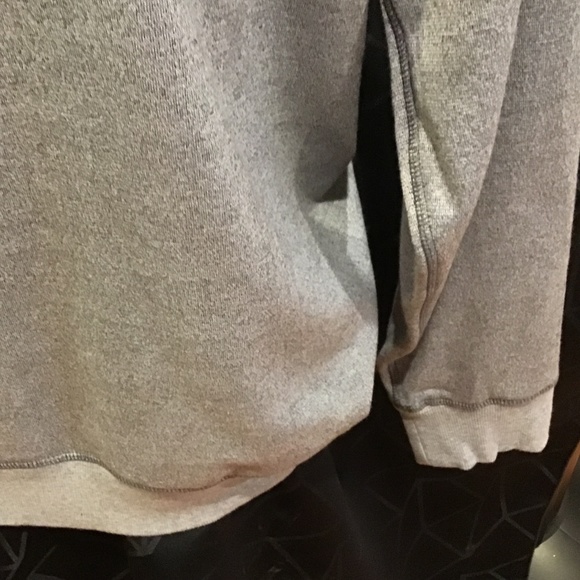 NWT Bench Men’s Pullover Sweatshirt , grey two tone color - Picture 8 of 13